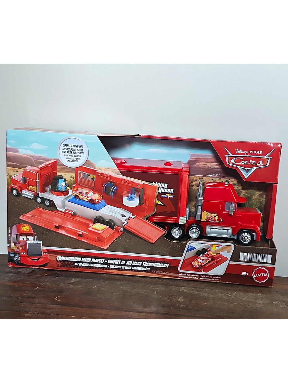 New In Box Mattel Disney Pixar Cars Transforming Mack Playset Red/Silver Truck